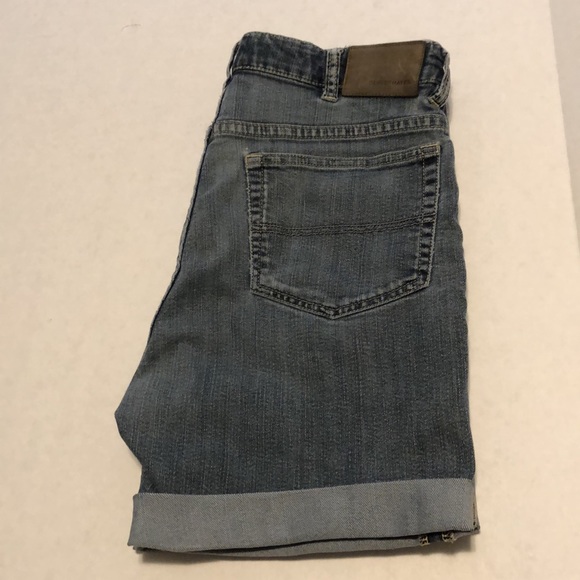 Denver Hays Jean cut off shorts - Picture 2 of 6